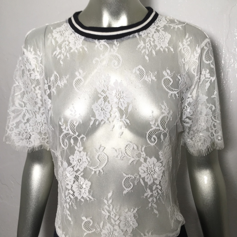 Sporty White Lace Short Sleeve Top